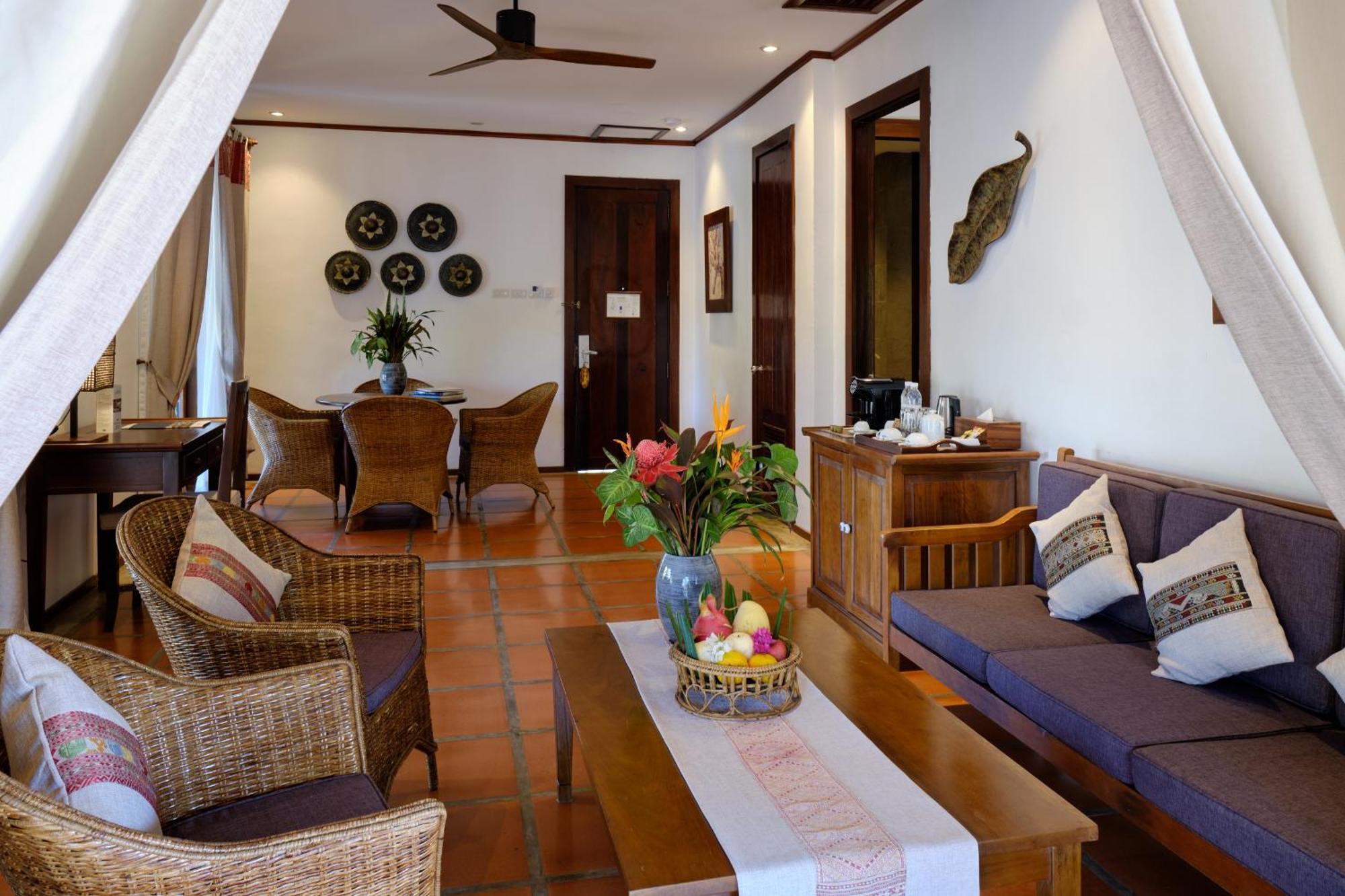 Riverside Boutique Resort, Vang Vieng Exterior photo