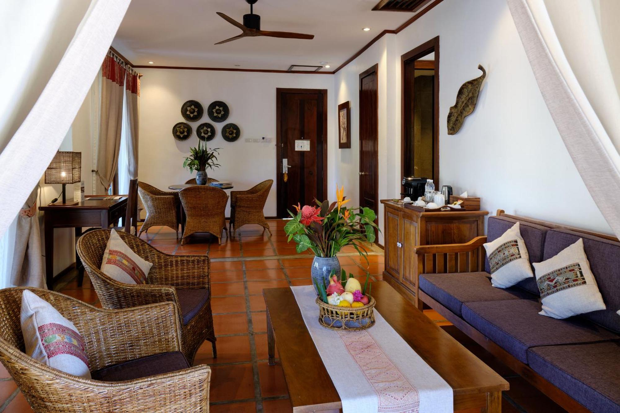 Riverside Boutique Resort, Vang Vieng Exterior photo